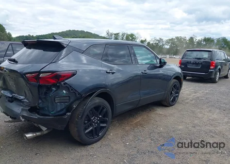 2022 Chevrolet Blazer Awd 2Lt from USA, damaged, VIN 3GNKBHR40NS158191